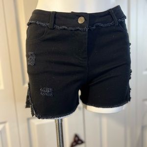 NWT RD Style distressed shorts with lace detail